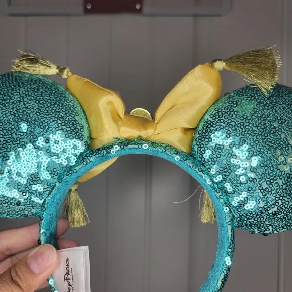 Disney Parks Aladdin Magic Carpet Themed Sequin Teal Minnie Mouse Ears Headband - Picture 12 of 14